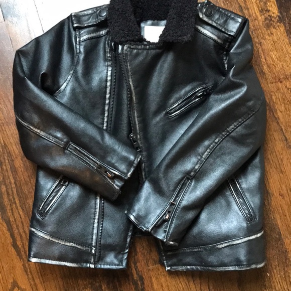 Zara distressed faux leather jacket boys 6 - Picture 2 of 4